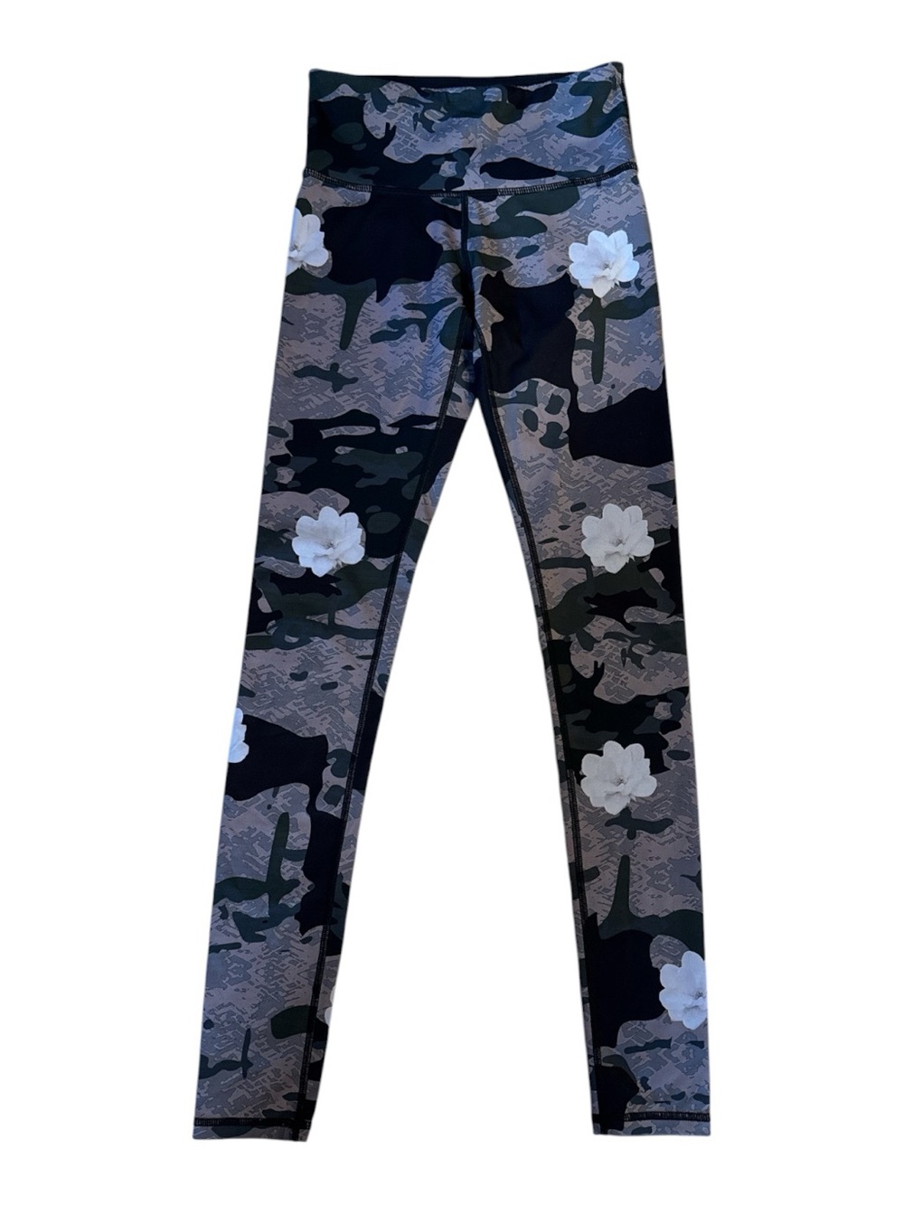 Noli Yoga camo-floral print leggings in a gray tone XS